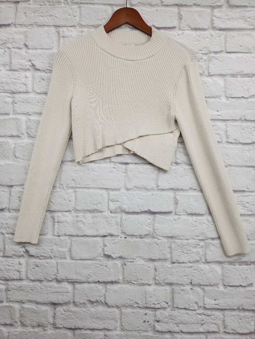 Joie Ribbed Cropped Sweater Cream Ivory Long Sleeve Size M Quiet Luxury